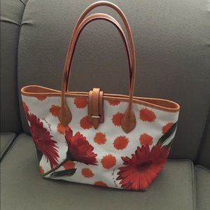 Dooney & Bourke Tote